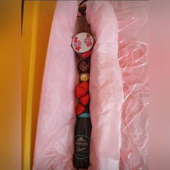 Gift Box - celebration! - Picture 5 of 6